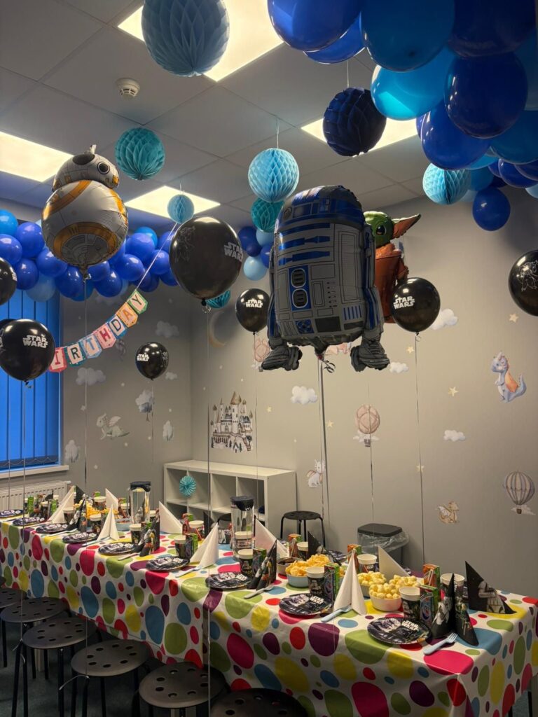 Udekorowana salka zabaw dla dzieci w Krakowie